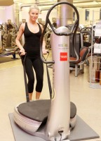 Simona Krainová cvičí na Power plate