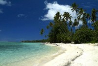 Bílé nádherné pláže ostrova Bora Bora