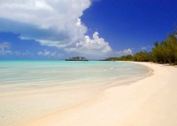 Pláž Eleuthera na Bahamách